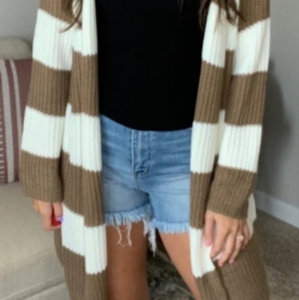 NWOT striped chunky cardigan size large
